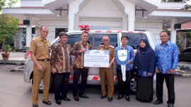 PT Taspen dan Wuling Makassar Hibahkan 2 Ambulans ke Pemkab Gowa