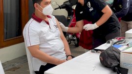 Kapolda Sulsel Ikut Vaksinasi Covid-19 di Polda Metro Jaya