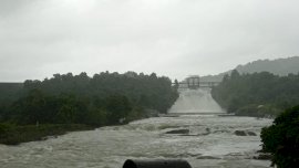Curah Hujan Tinggi, Pintu Spillway Bendungan Bili-bili Dibuka 2 Meter