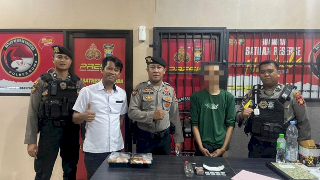 Hendak Edarkan Sabu, Seorang Pemuda Ditangkap Polisi di MCK Umum 
